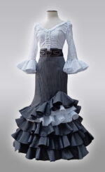 Falda de flamenca modelo Rocío rayas camperas