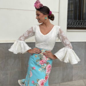 Blusa da flamenco modello Doñana in pizzo beige