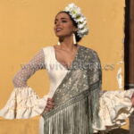 Complemento flamenco para el pelo con margaritas