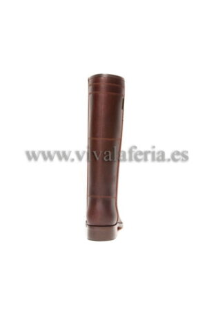 Bota campera caña alta de cuero