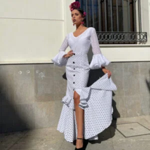 Falda de Gitana modelo Cádiz blanco con lunares negros