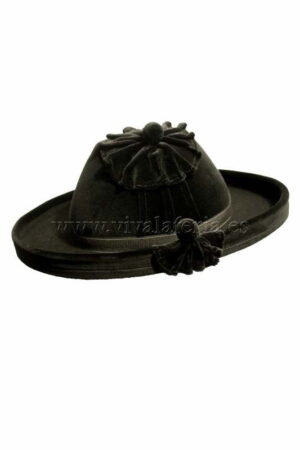 Black velvet catite hat