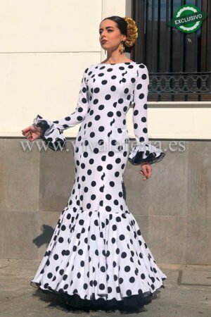 Traje de flamenca económico blanco lunar negro modelo Reina