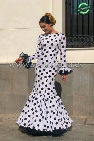 Traje de flamenca económico blanco lunar negro modelo Reina