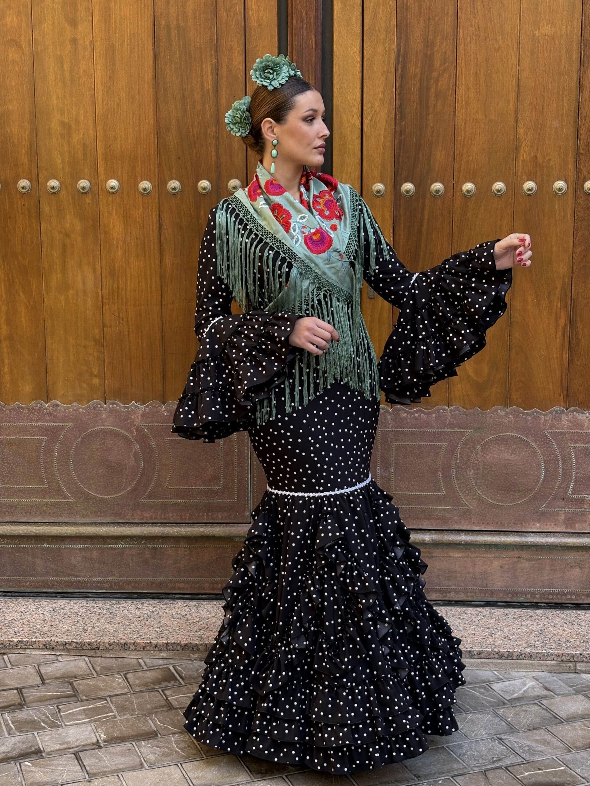 ジプシー ドレス – 黒地に白の水玉模様、Esperanza モデル |カルメン