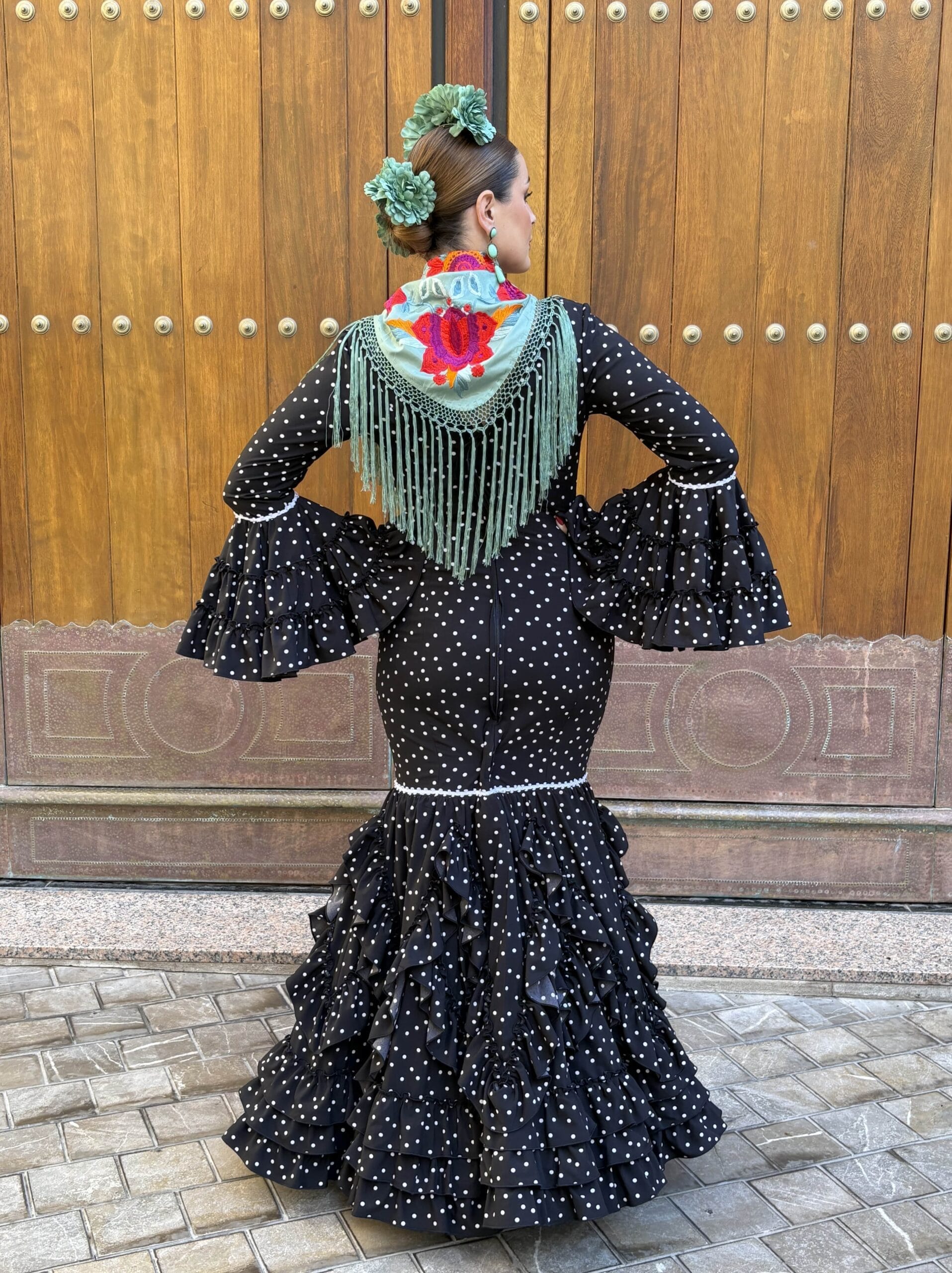 ジプシー ドレス – 黒地に白の水玉模様、Esperanza モデル |カルメン